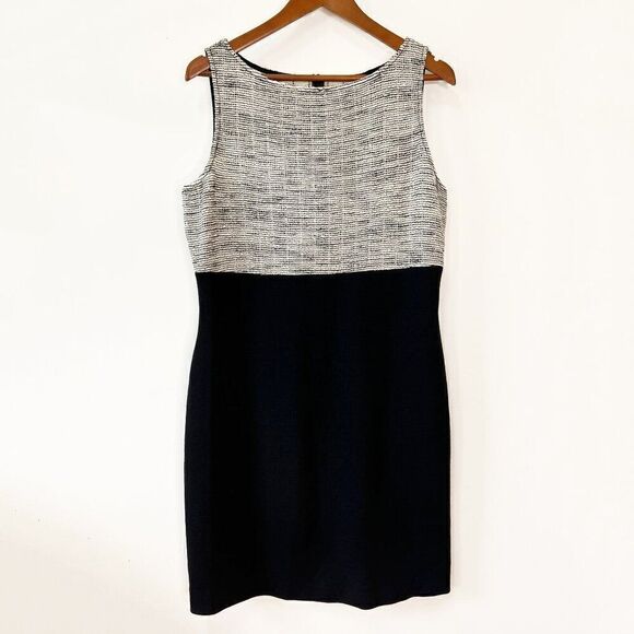 St. John Black and White Wool Blend Boucle Sleeveless Sheath Dress - Picture 1 of 8